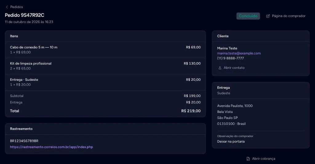 Página do pedido na plataforma com os itens, o endereço de entrega e o código de rastreamento